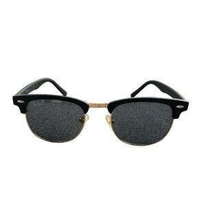 Ray-Ban RB3016 Clubmaster Classic Black and Gold Smoke Lens Sunglasses